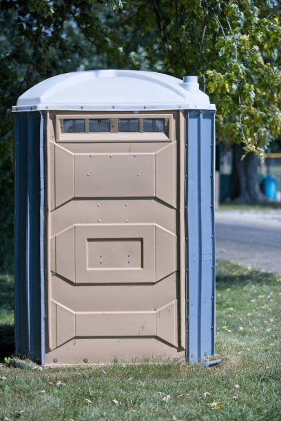 Best Portable restroom trailer rental  in Mifflinburg, PA